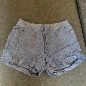 Gap flowy beach shorts, size small